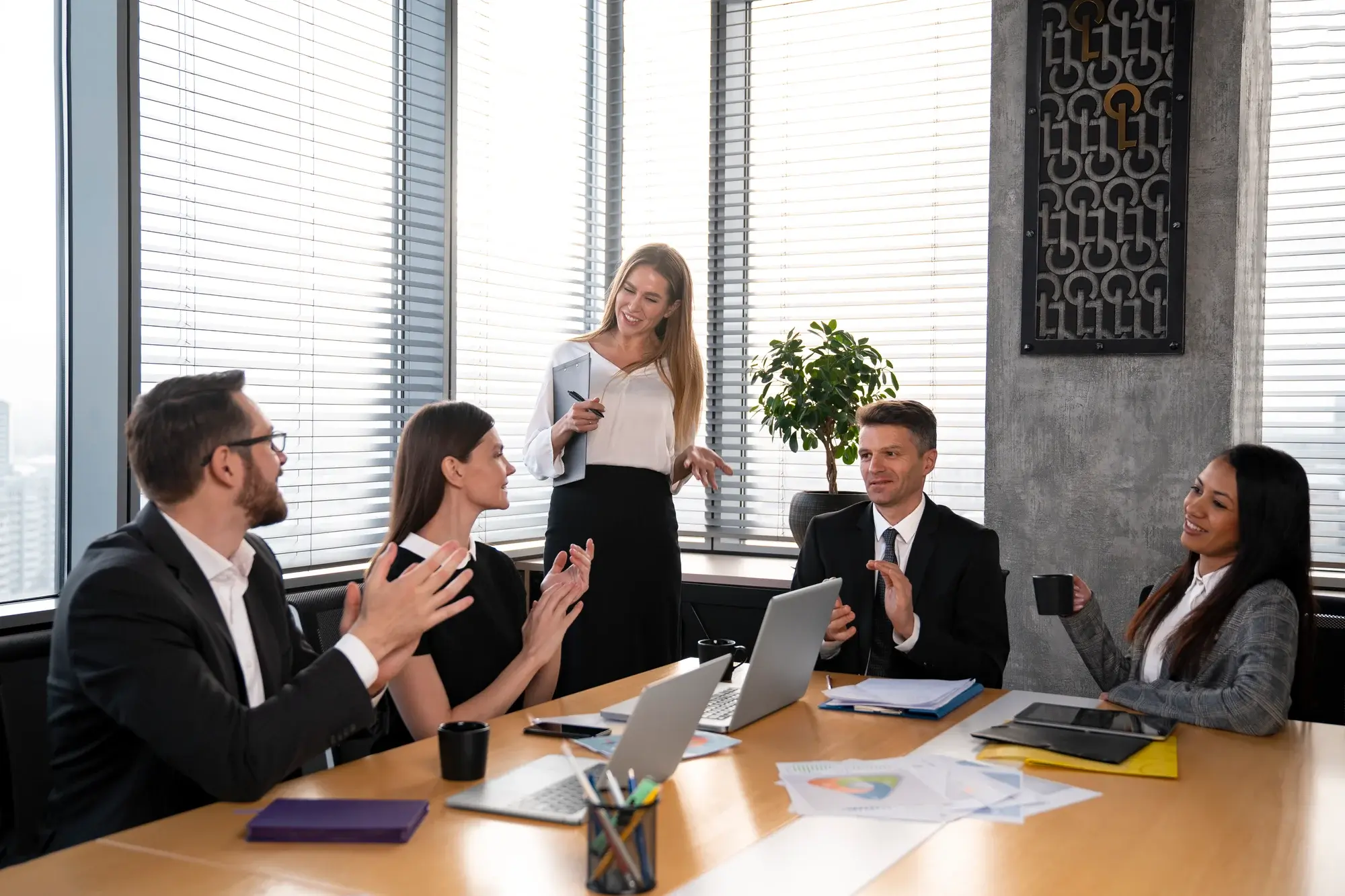 medium-shot-business-team-working-together-1